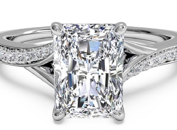 The Most Popular Engagement Ring Metals Explained